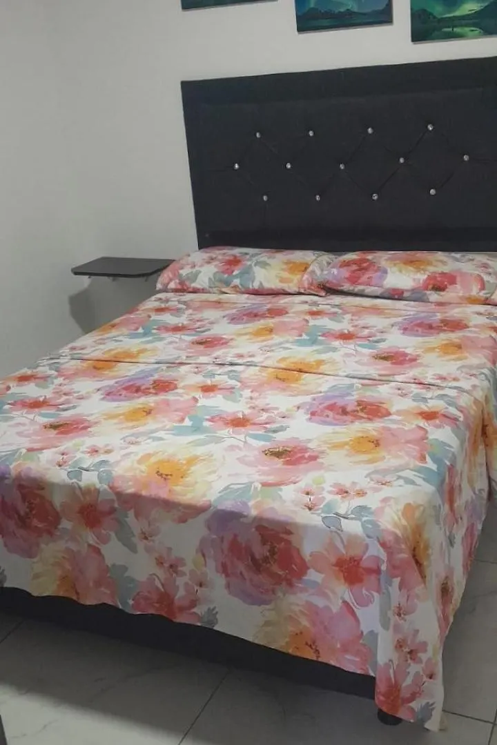 Apartamento De 2 Habitaciones En Robledo A 20 Minutos Del Centro Medellin Apartment